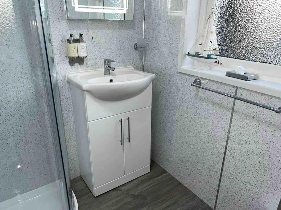 Modern 2 Bed Apartment Oban Kültér fotó